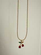 Collar Cereza con Cadena de Bolitas