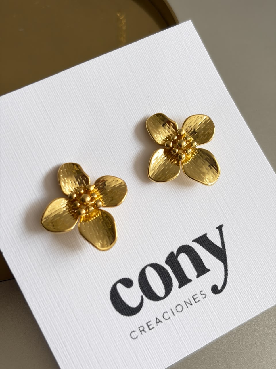 Aros Flor Dorados en Baño de Oro