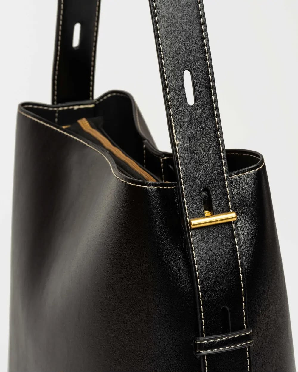Cartera de hombro tipo Bolso marca Prune