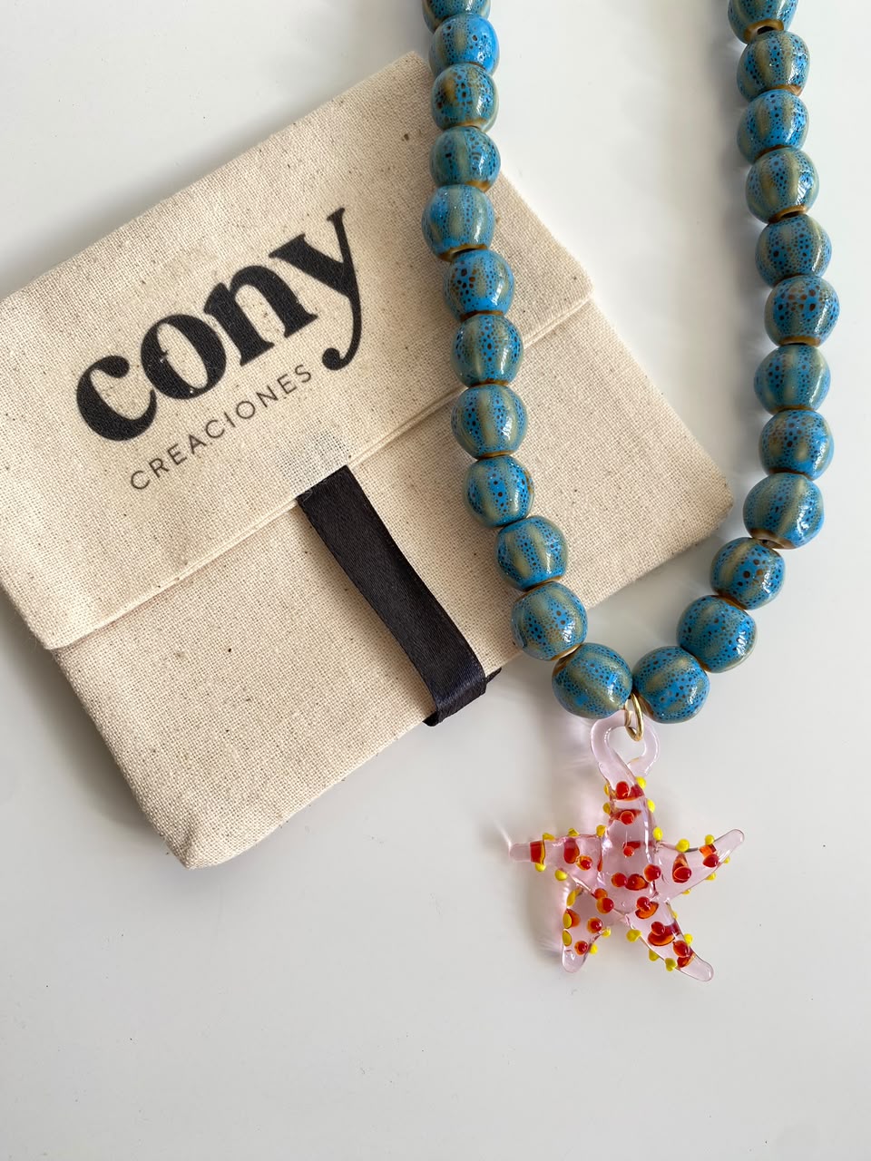 Collar de Cuentas Azules con Dije de Estrella de Mar