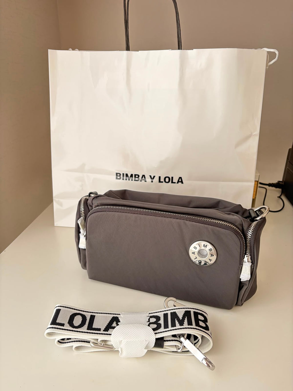 Cartera Bimba Y Lola Original Gris – Crossbody Multifuncional