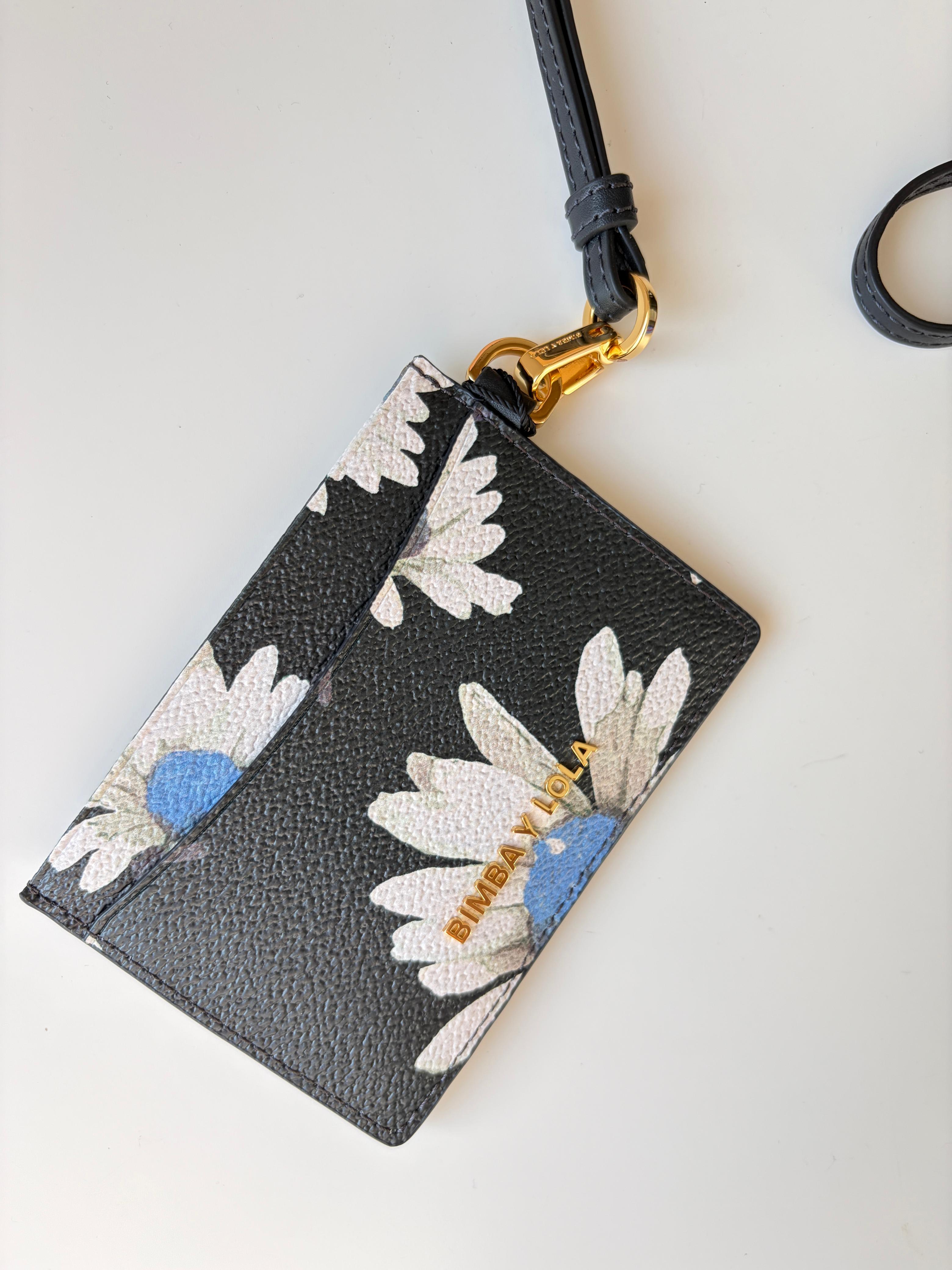 Tarjetero Bimba Y Lola – Estampado Floral Negro