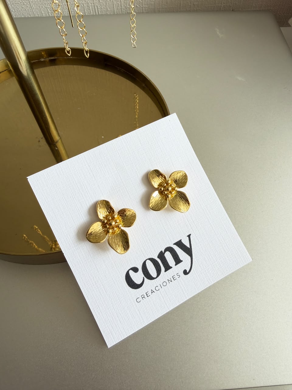 Aros Flor Dorados en Baño de Oro