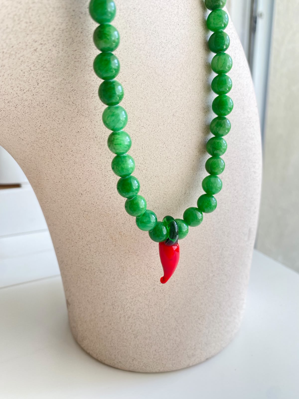 Collar Ágata Lisa con Dije de Ají