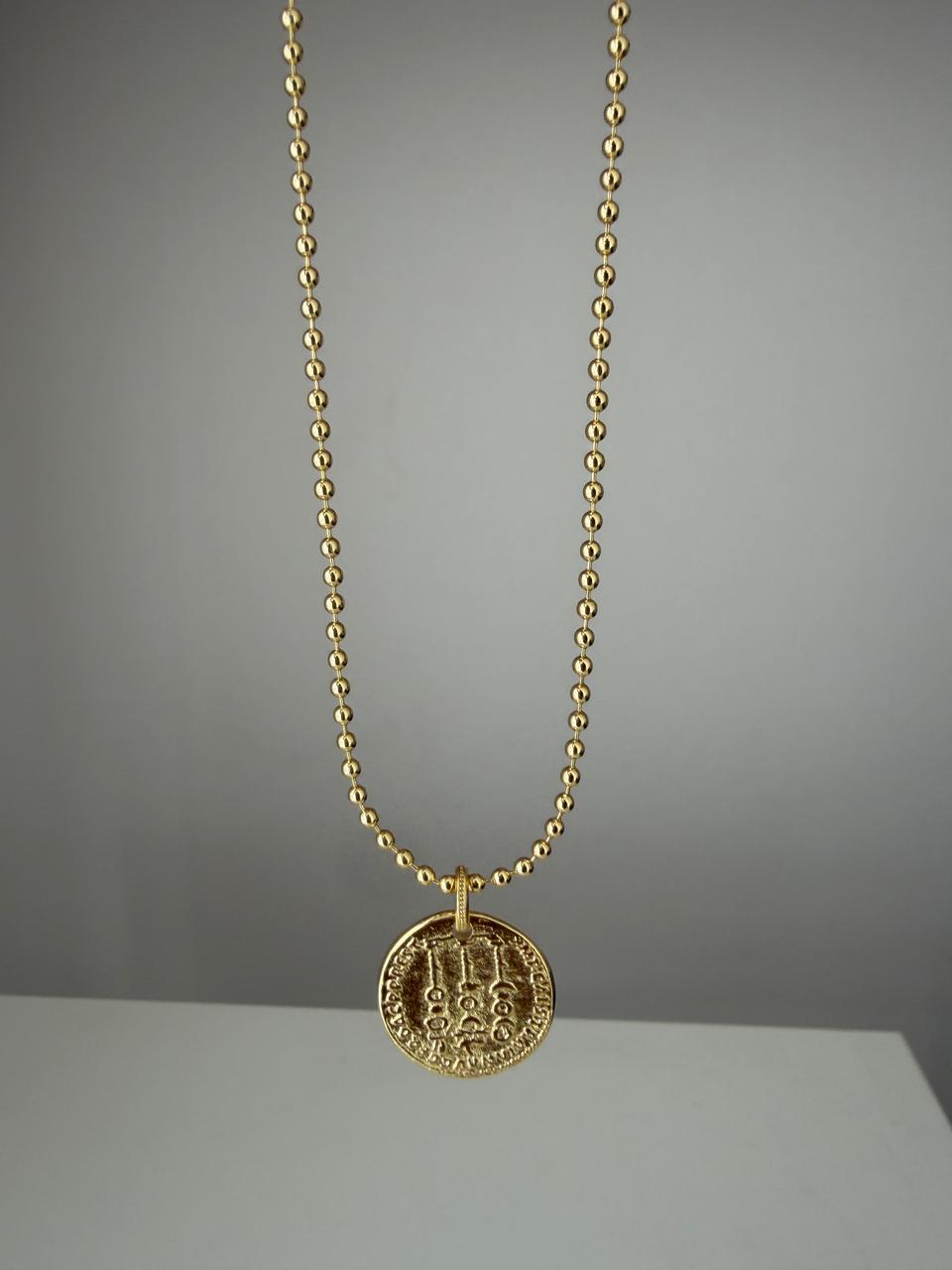 Collar Medalla Dorada